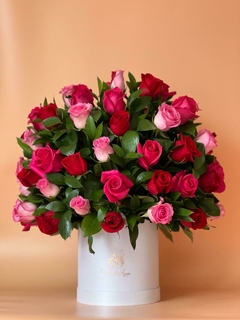 Caja de rosas 70 Unidades - tienda online