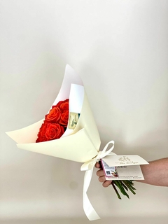 Bouquets de 12 Rosas - comprar online