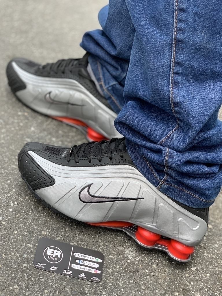 Nike shox r4 preto e prata cheap