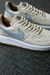 AIR FORCE 1 LOW HUNGRIA BEGE - Moose Lobby - Sneakers Exclusivos