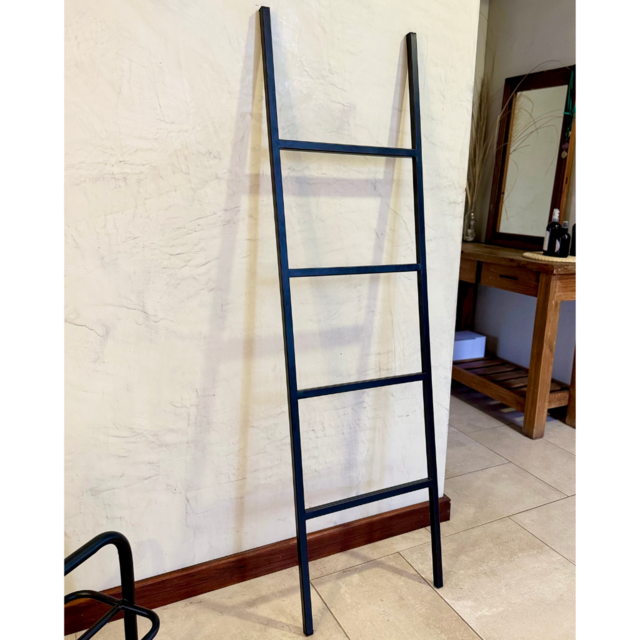 Perchero de pared escalera