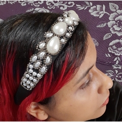 Tiara Artenasal Feminina com Strass e Pérolas - Encapada - comprar online