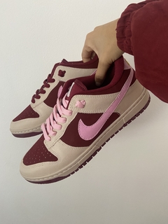 Nike Dunk Low Valentines