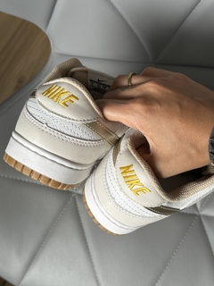 Nike Dunk Low Phantom Metallic - moonwalker