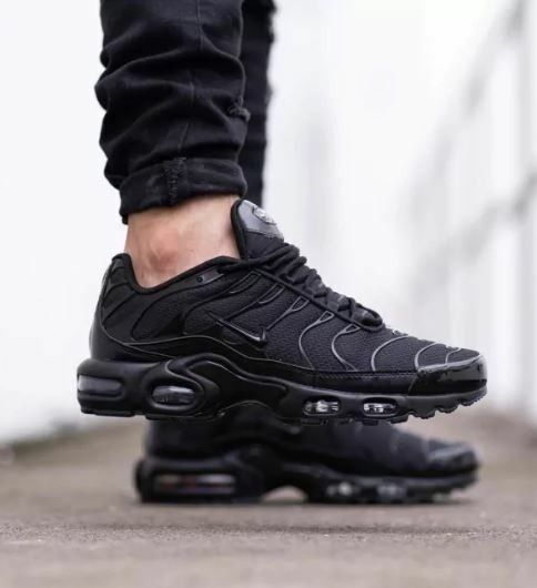 Nk AIR MAX TN PLUS - PRETO - Comprar em outletcb