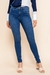Calça jeans skinny lavagem média de cintura alta da marca rubinella