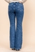 Calça jeans barra larga de lavagem clara da marca rubinella