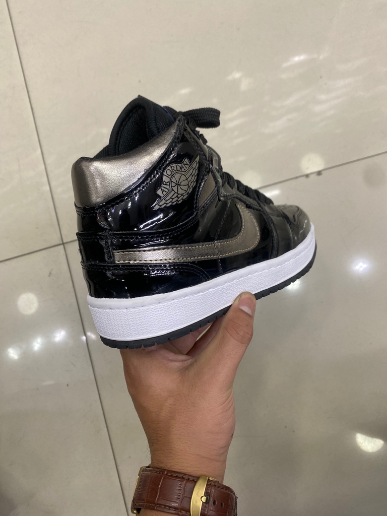 Jordan dourado cheap
