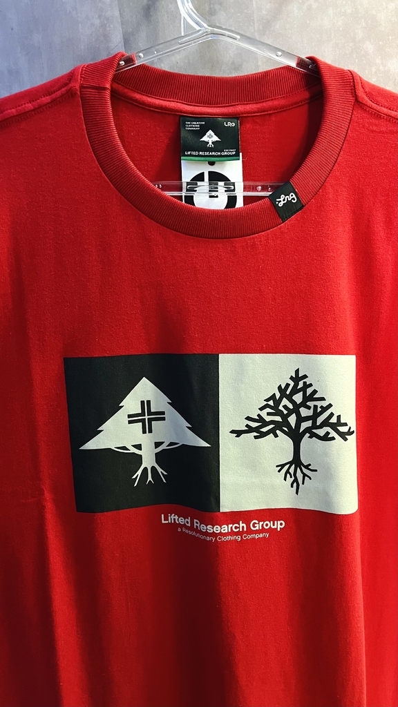 Camiseta LRG “Double Up Trees Ss Tee” - Vermelha