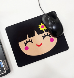 Mousepad | Menina Branquinha com cabelo preto