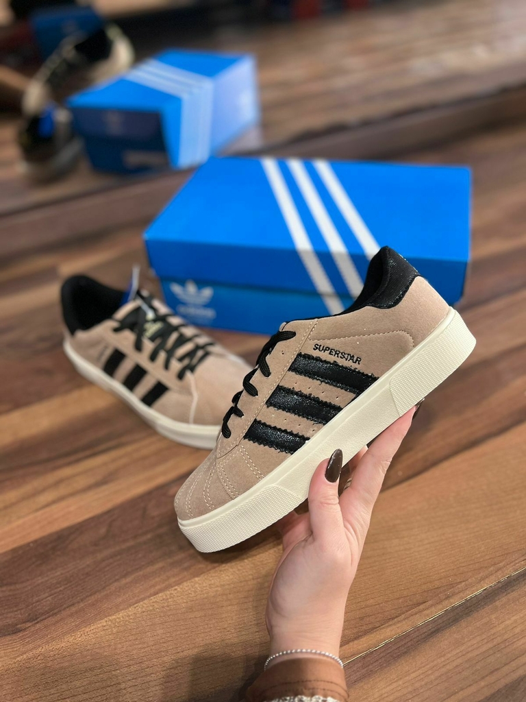 Tênis Adidas Super Star Branco e Preto Premium