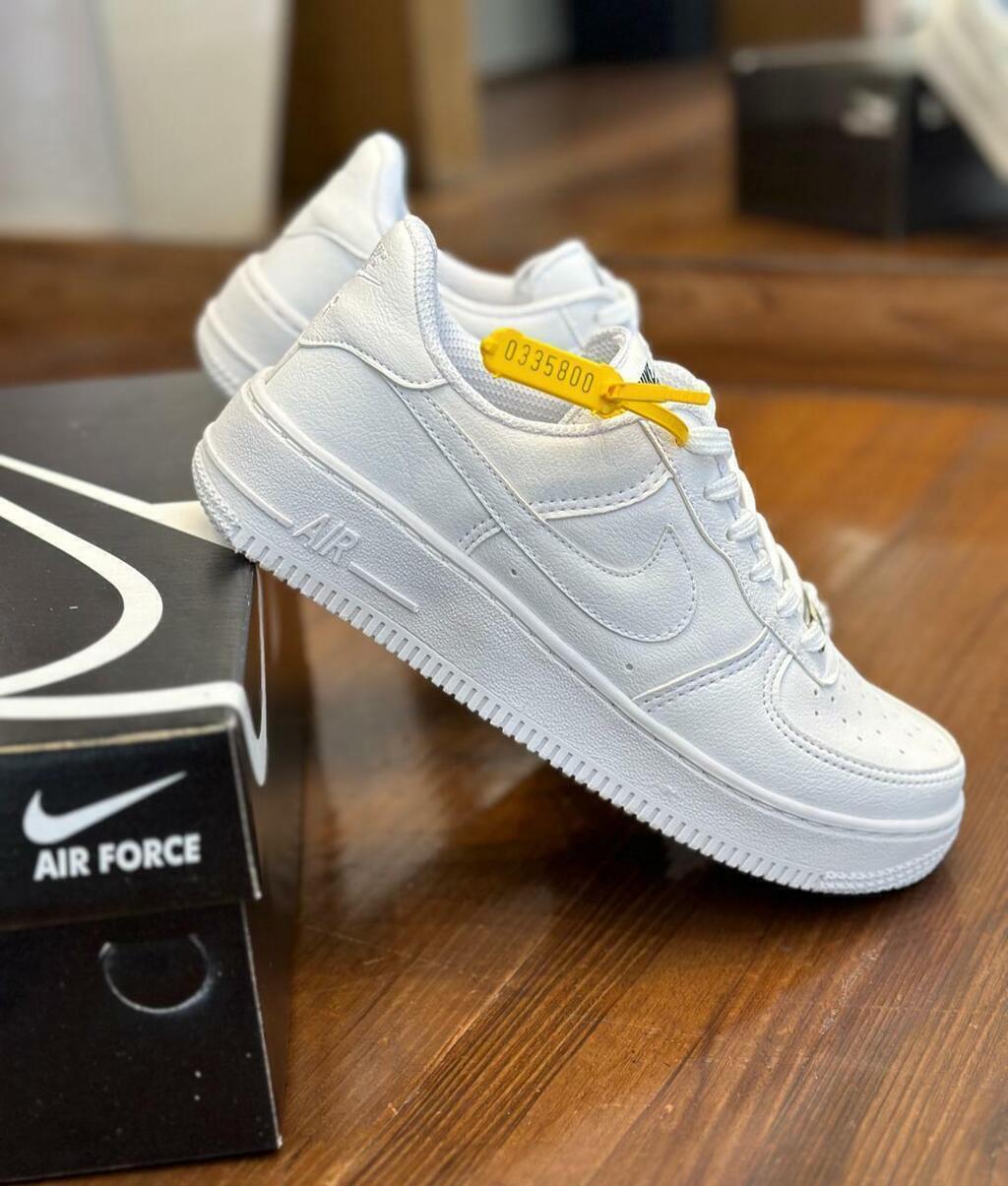 All white air force one hot sale