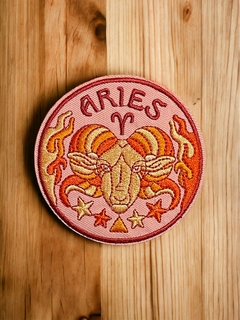 Parche bordado termoadhesivo "Aries”