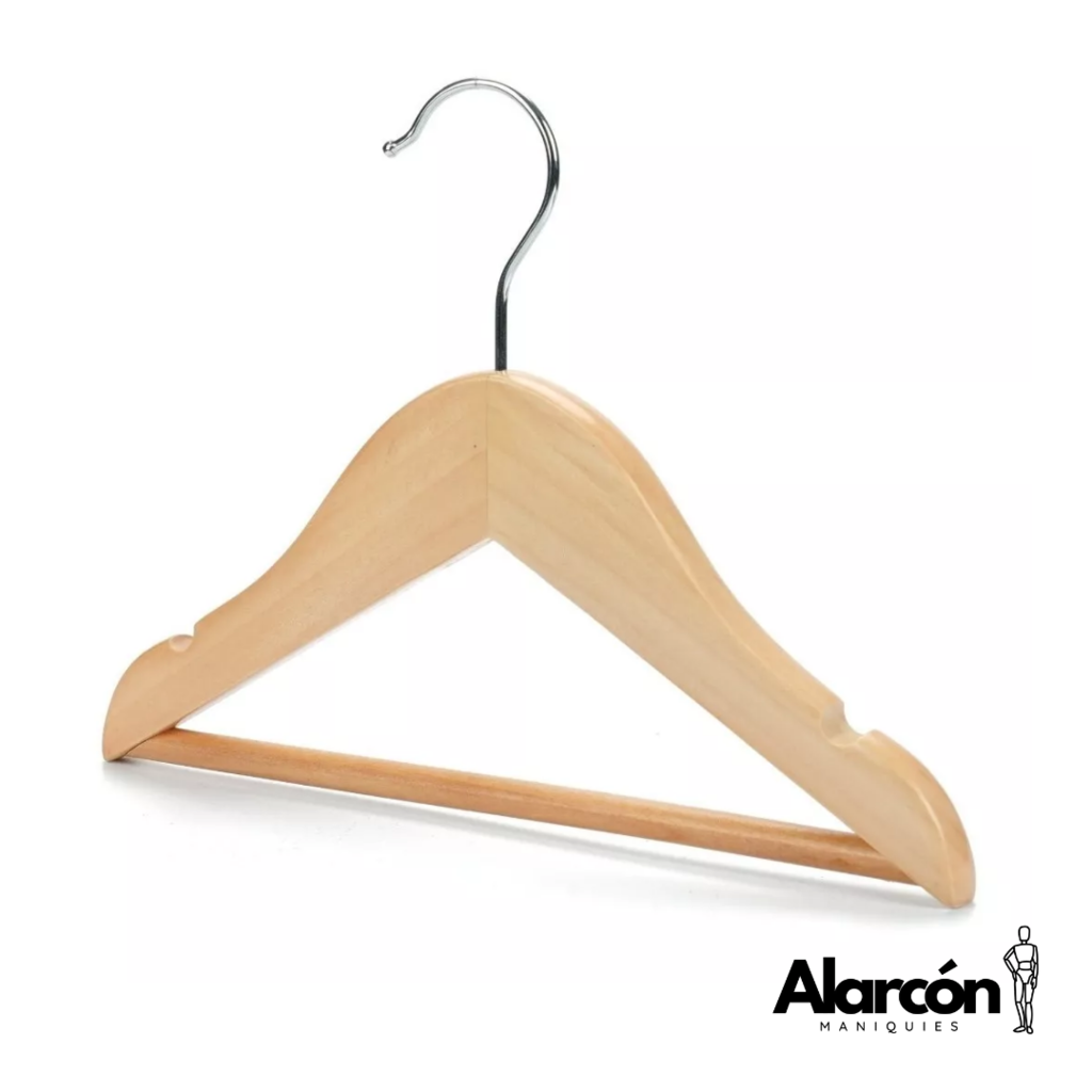 Perchas de madera bebe sale