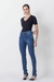 Calça jeans skinny azul médio acetinada - comprar online