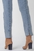 Calça jeans reta azul clara na internet