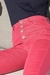 Calça jeans skinny power rosa com botões cristais na internet