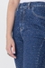 Calça Reta Feminina Jeans Escura Marina, foco nos detalhes do produtos