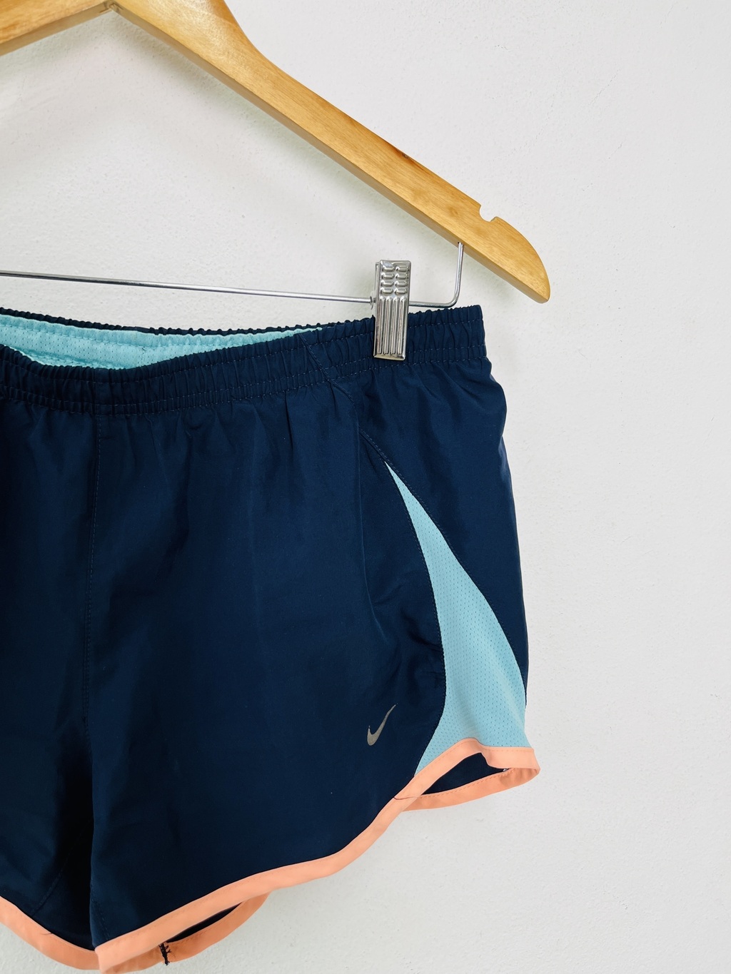SHORT AZUL DEPORTIVO CON CELESTE NIKE TS CD511