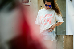 REMERA BOYFRIEND CHEERS LIFE - tienda online