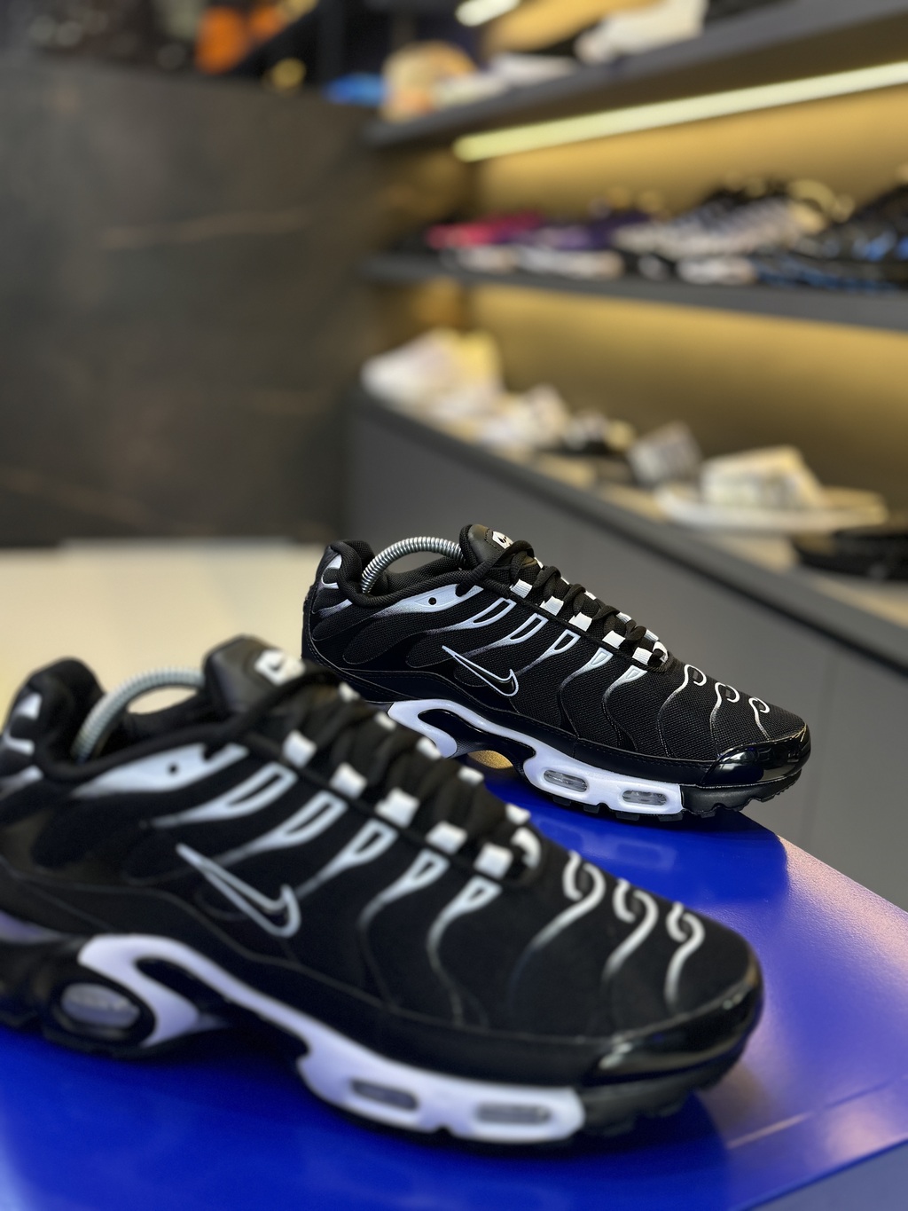 Nike tn venom deals