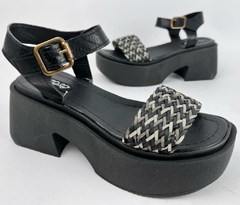 SANDALIAS BAJAS ECO CUERO TRES CORAZONES - comprar online