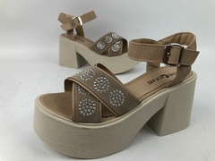 SANDALIAS ALTAS ECO CUERO SELENE en internet