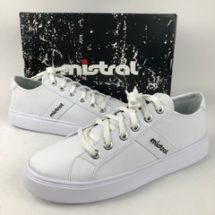 ZAPATILLAS URBANAS CORDONES ECO CUERO MISTRAL - comprar online