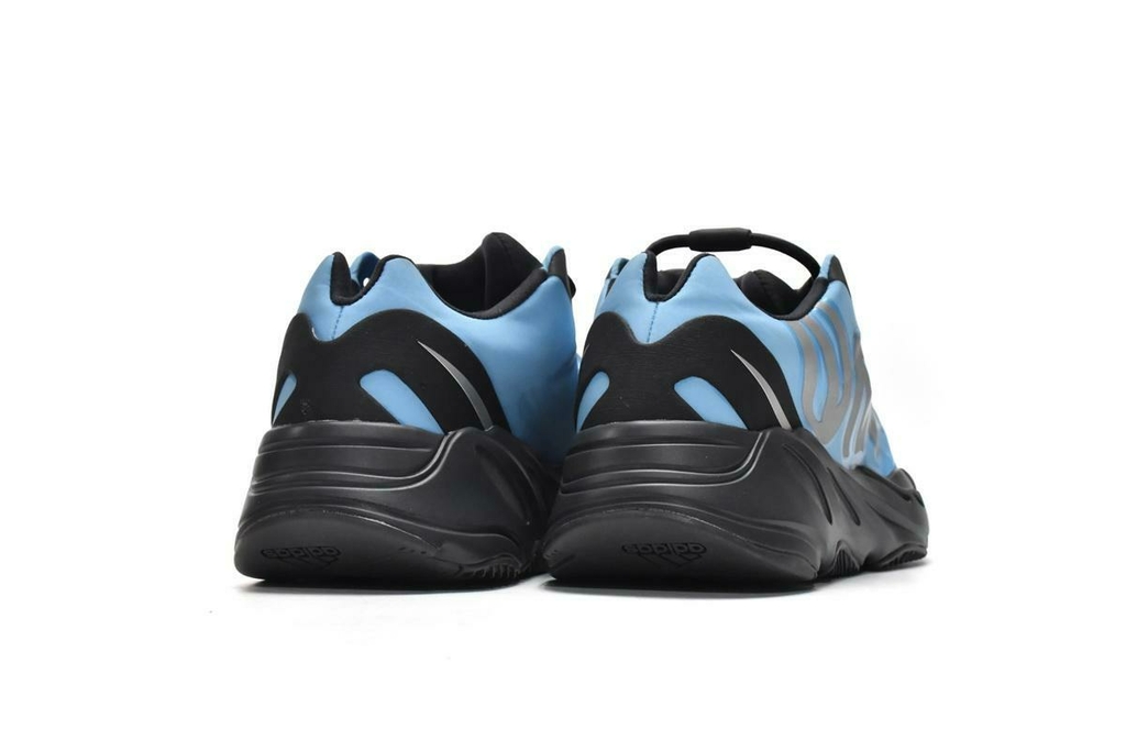 tênis adidas yeezy boost 700