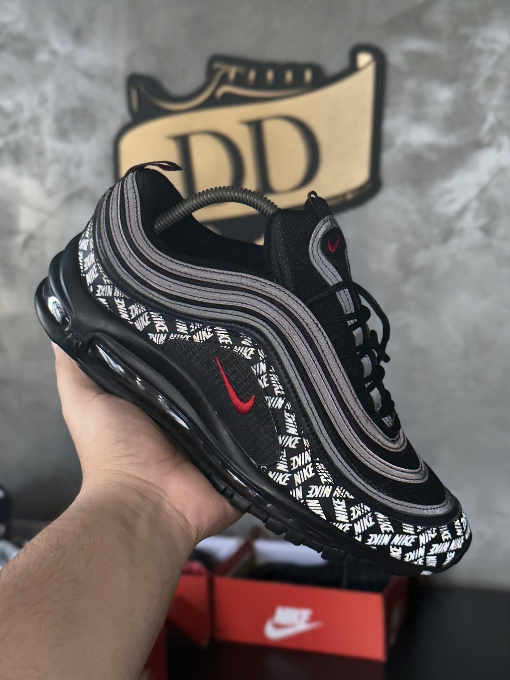 Air max 97 preto com vermelho 2025