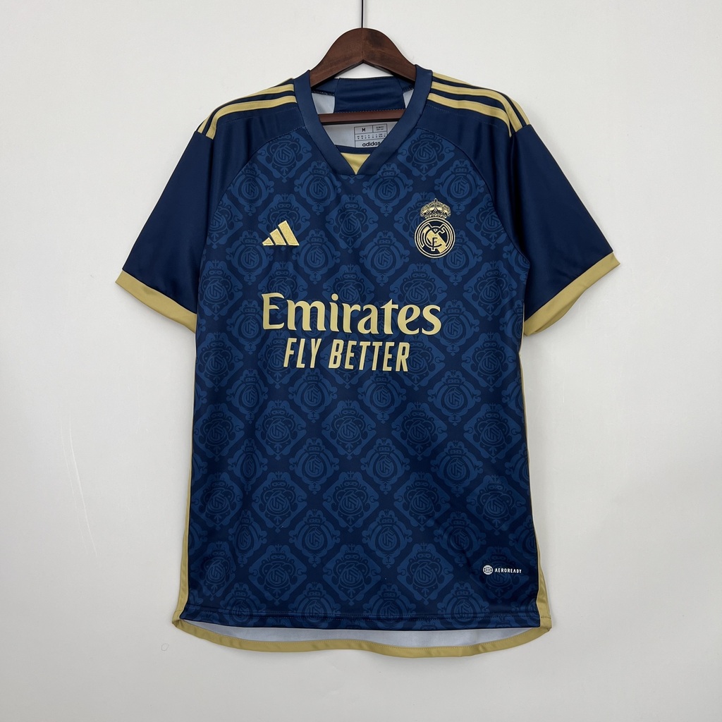 Camiseta de real madrid azul hotsell