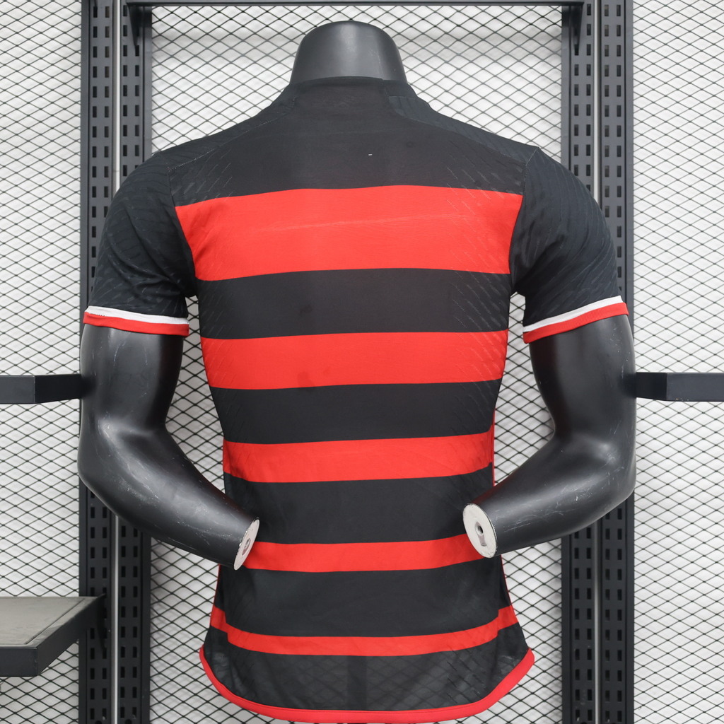 Camiseta Version Jugador Roja y Negra de Flamengo 2024 AREA10