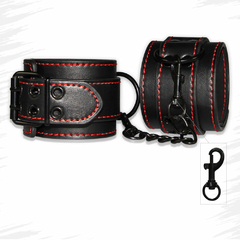 01917 | Tornozeleira com Corrente e Fivelas - Bondage Fetish Pleasure Ankle cuffs - LOVETOY