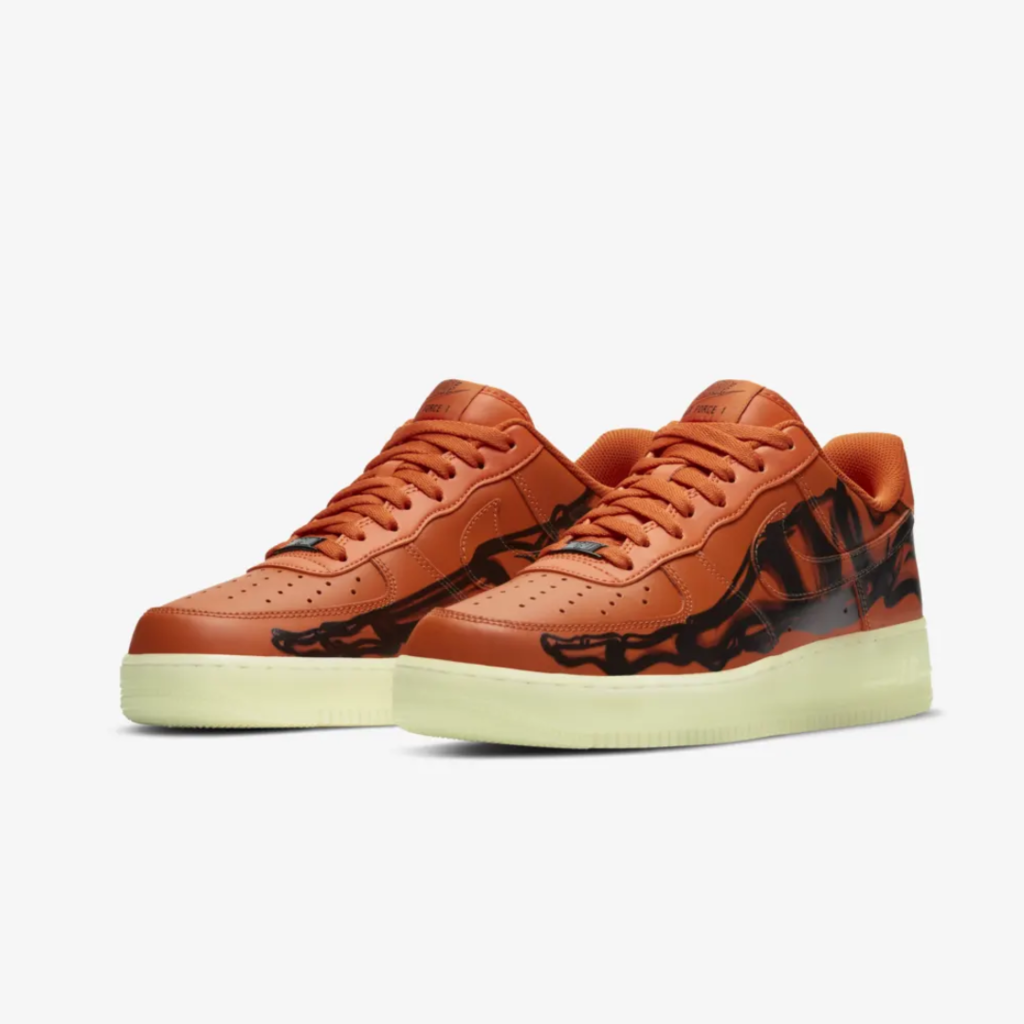 Nike Air Force 1 Low Orange Skeleton para Halloween
