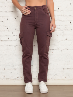 CALÇA MOM CARGO VINHO - comprar online