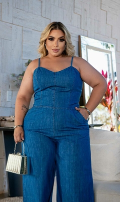 MACACÃO JEANS LAVAGEM CLARA - PLUS SIZE - comprar online