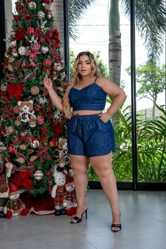 CONJUNTO PLUS SIZE, SHORTS E CROPPED JEANS LAVAGEM ESCURA na internet