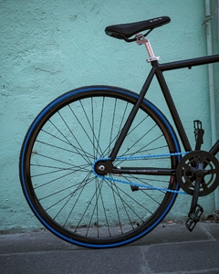 Bicicleta Ultraligera Urbana 700 Negro Mate Llanta Azul MyBikeMx en internet