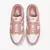 Dunk Low ‘Rose Whisper’ na internet