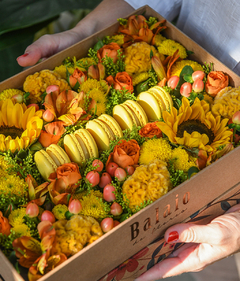 Caixa de Flores Limão com Macaron Siciliano na internet