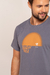 Camiseta Lugar ao Sol Chumbo - comprar online