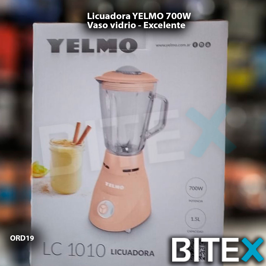LICUADORA CON BASE