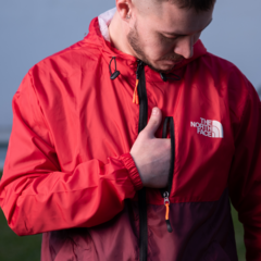 Rompeviento TNF Rojo con Bordó - comprar online