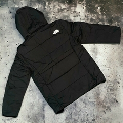 Campera Deportiva TNF Negra con Piel en internet