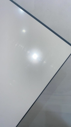 Chapa de acrílico 1x1m - Branco (2mm) (BR100)