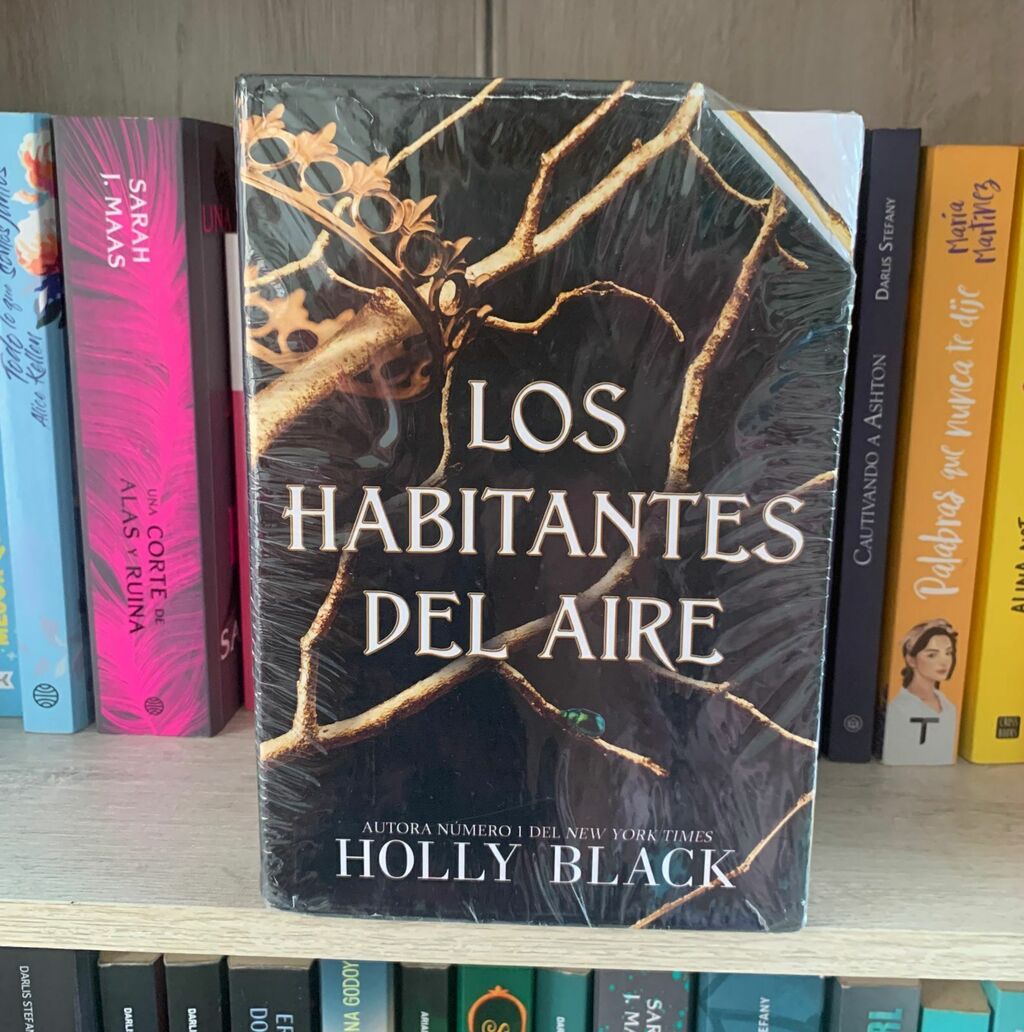 ESTUCHE ESPECIAL DE LOS HABITANTES DEL AIRE - HOLLY BLACK