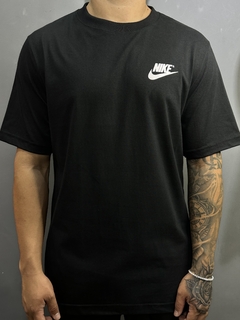 Camisa Nike X Stussy na internet