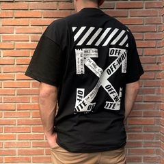 REMERA OVER SECURE OFF-WHITE NEGRO - comprar online