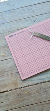 Tabla de corte A4 color rosa pastel | Kwtrio