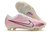 Chuteira Nike Mercurial Vapor 15 Air Zoom FG nas cores Branco e Rosa.
